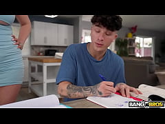 Play MP4 - Shower 3Some With Stepmom