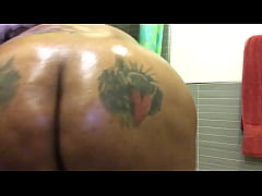 Play MP4 - Hazelnut Perv Oiled Up