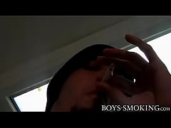Play MP4 - Straight Axel and Billy masturbate while smoking