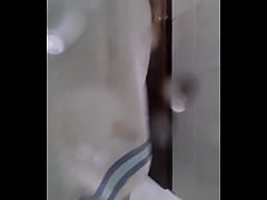 Play MP4 - Encontr&eacute; este video de la empleada  de mi novio&comma; en el celular de &eacute;l