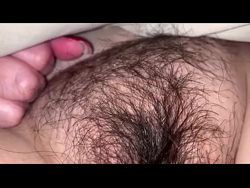 Slit Bien Peluda